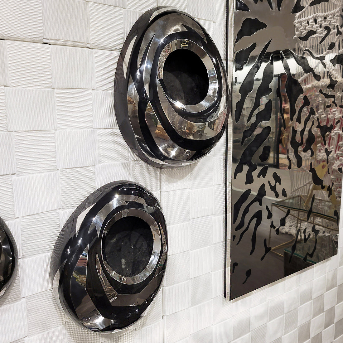 Velocity 14.6"H Wall Art/ Planter