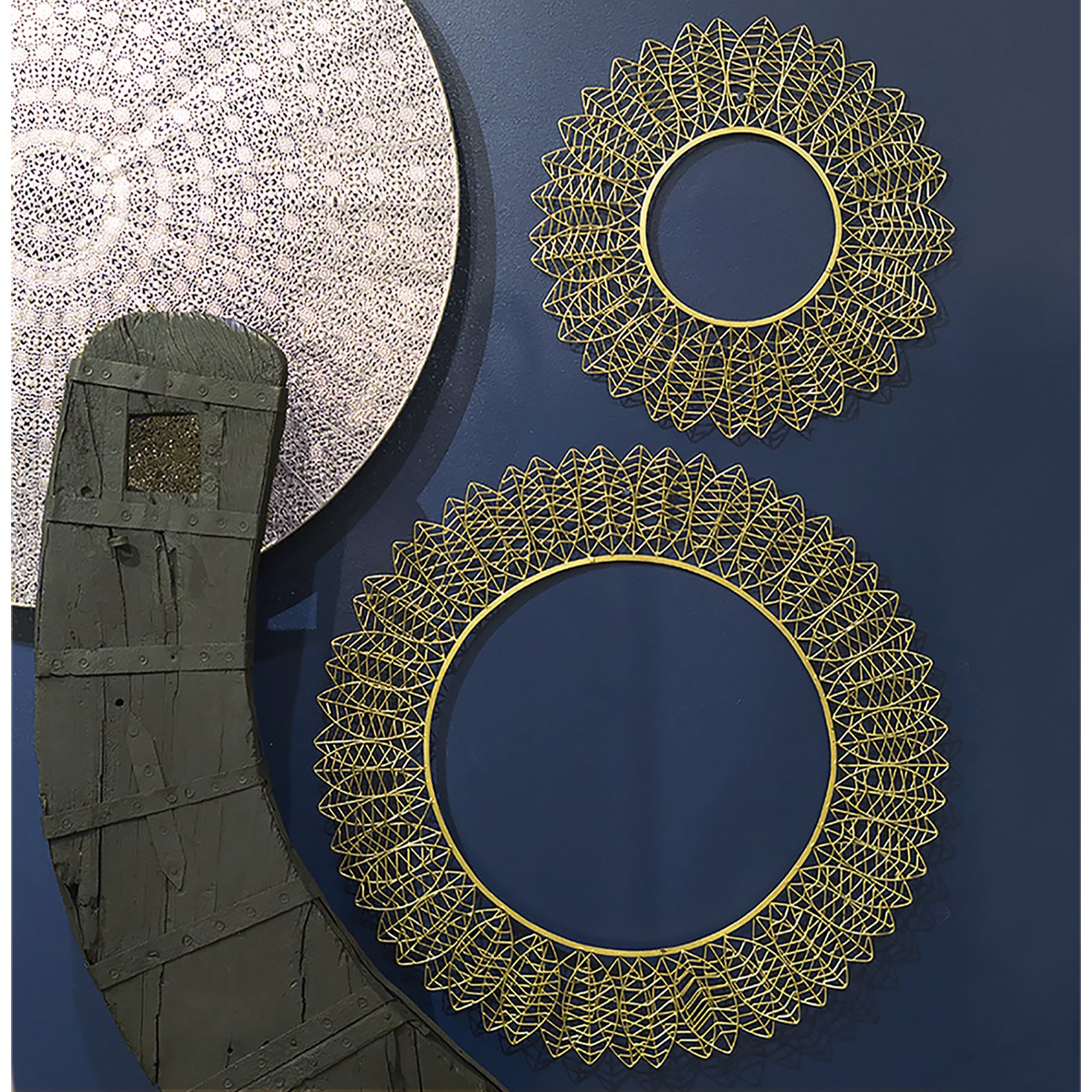 Wire Leaf 25&quot;OD Disc Wall Art