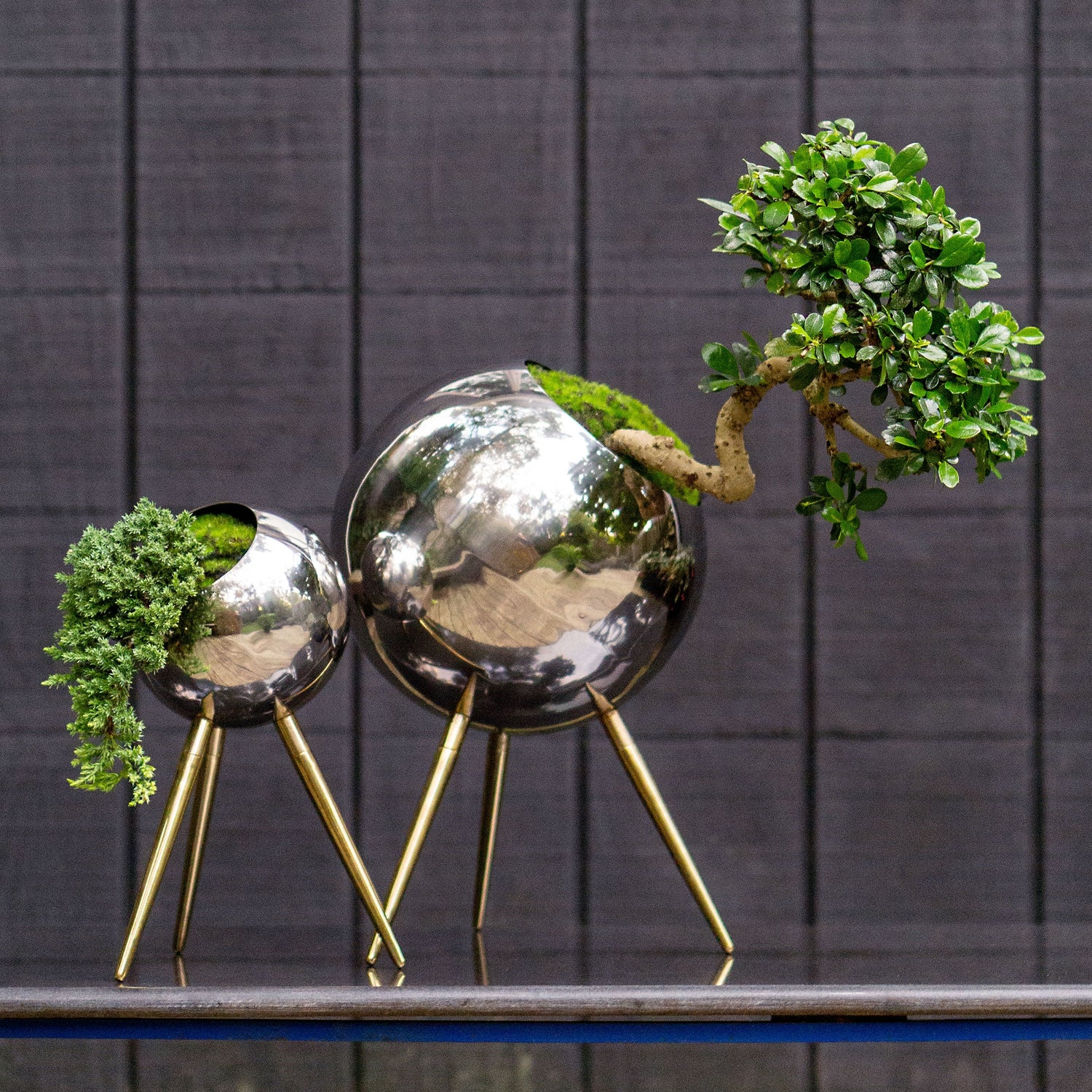 Standing Orb 12.3&quot;H Planter